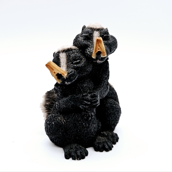 CASTAGNA | vintage 1988 hugging skunks figurine sculpture - Picture 2 of 8